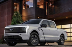 电动车不给力、两场大火！福特汽车2025年业绩暴雷 巨亏81亿美元