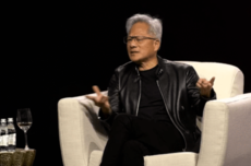 1个半月财富缩水30亿美元 黄仁勋跌出全球富豪榜前十！