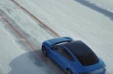 小米SU7冬测视频被吐槽拍得一般，雷军：会转达建议