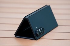 花19999元买三星三折叠：是当凯子，还是过日子？