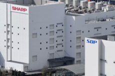 面板市场持续低迷 富士康放弃收购夏普日本LCD工厂