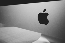 苹果据悉开发新版Siri再次遇挫 多项AI功能或推迟发布