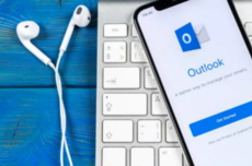 不再支持“点X隐藏”：微软下月移除Outlook屏蔽联系人功能