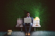 AI能写67岁高龄COBOL代码:IBM股价创25年来最大单日跌幅!