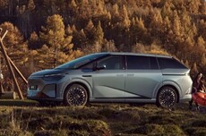 2026款小鹏X9纯电版将于3月2日上市：750km续航 三排电动“三折叠”座椅