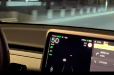 多品牌车主尝试语音关闭大灯：特斯拉、小米均无法实现