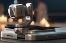 荣耀Robot Phone真机亮相 将在MWC发布首款人形机器人