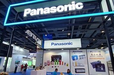 索尼与松下的“大撤退”：日本电视时代落幕背后的产业折叠与生态重构