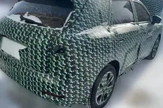 挂红旗标？一汽、零跑合作首款车型谍照曝光