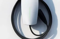 特斯拉第三代家庭充电桩单相版上线，支持7kW额定功率