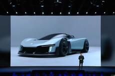 小米正式推出17系列海外版 起售价999欧元 概念车Vision GT同步官宣