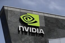 彭博:AI质疑声笼罩英伟达股价低迷,爆炸性业绩恐于事无补