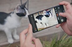 老外评了个“最该消失的手机设计”,看完我深深共情了