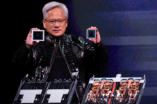 黄仁勋财报电话会议:中国对手正在进步 H200在华尚未有收入