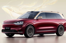 最新纯电车保值率出炉：问界M9稳居第一 小米SU7排第七