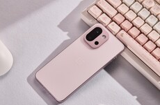 小屏党的梦中情机 一加15T样张首秀：搭载LUMO凝光影像