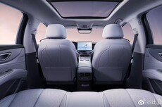 比亚迪海豹07 EV内饰官图公布：搭载“海晖新奢座舱”