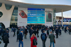 今年的MWC，手机厂商们都开始“不务正业”了