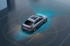 智驾平权落地！新能源汽车L2装车率超77% 高速NOA逼近50%