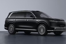 鸿蒙智行新款问界M9工信部申报：换装非隐藏式门把手，可选大饼轮毂