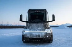 特斯拉电动卡车Semi官宣正在阿拉斯加冬测，该车今年大规模量产