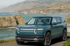 美造车新势力Rivian新车R2上市：4.5万美元起，最贵车型最先交付