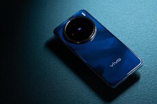 消息称vivo超万级大电池新机预计年中上线，定位中端线