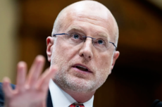 FCC主席抨击亚马逊：自己卫星发射慢 还反对SpaceX百万卫星计划