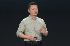 何小鹏：今年海外营收占比要超两成，人形机器人年底目标月产能上千台