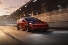 马斯克官宣！FSD V14.3要来了，会是特斯拉的救命稻草？