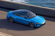 小米回应新SU7未公布“大定”数据：“锁单”数据更真实