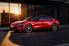 雷军谈小米造第一辆车就成功原因：电动汽车很多技术跟智能手机相近