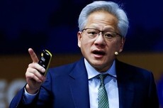 老黄怒怼玩家根本不懂AI！英伟达新AI功能遭全网抵制，游戏圈炸锅了