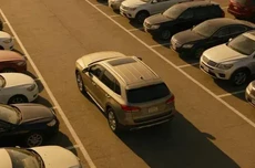 停车总停不进？别骂自己技术差，是新能源车太宽了