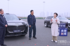 演员胡军成为岚图泰山黑武士首位车主！售价50.99万元