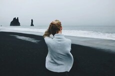 中老年男性深陷色情交友APP：360行，行行都涉黄……