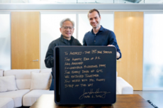 英伟达首台DGX GB300，老黄亲自登门送给他