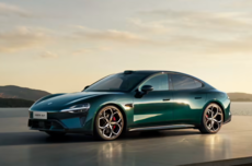 小米新一代SU7标配XLA认知大模型，HAD辅助驾驶实现“具身”突破