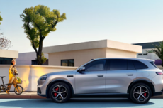 年轻人的第一辆鸿蒙 问界M6首批展车今天到店 开启预售