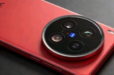 vivo X300 Ultra真机实拍：双拼色+大圆Deco 相机感十足