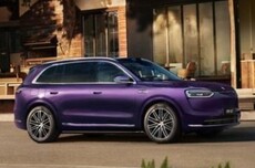 鸿蒙智行问界M7“夜紫”官图发布，3月23日登场