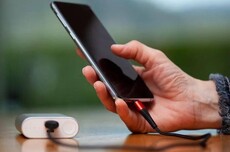 2月国内市场手机出货量同比下降14.6% 5G手机出货量同比下降11.4%