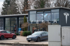 特斯拉再度出手管理市场预期 降低电动车销量回升期待