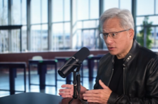 黄仁勋暴论核弹：AGI已经实现，Ilya错了 程序员有10亿