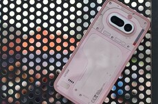 Nothing Phone(4a)体验：不再“一身反骨”，但依旧特立独行