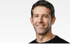 苹果特努斯核心推动iPadOS落地，摘掉“大号iPhone”成就今日iPad