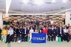 周鸿祎对话耶鲁学者：AI花5分钟写完代码 我要看一个小时