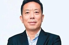 西贝贾国龙，悄悄练新号