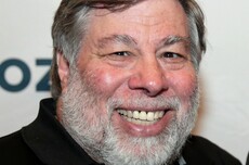 苹果联合创始人沃兹尼亚克：订阅模式正剥夺用户的自主权