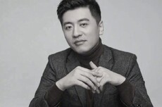 张雪峰立过遗嘱冲上热搜：遗产全由女儿继承 总资产预估5至8亿